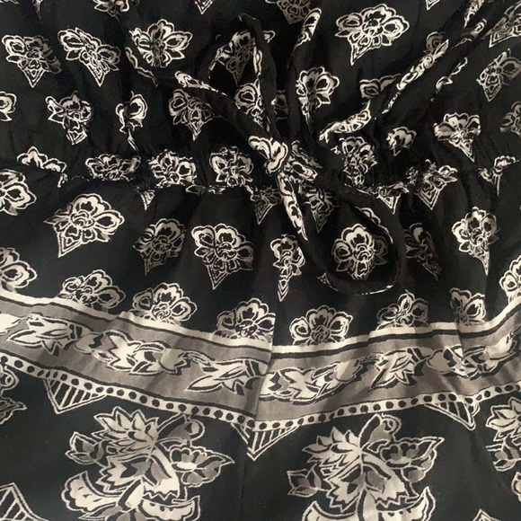 Cute black and white romper - Picture 3 of 5